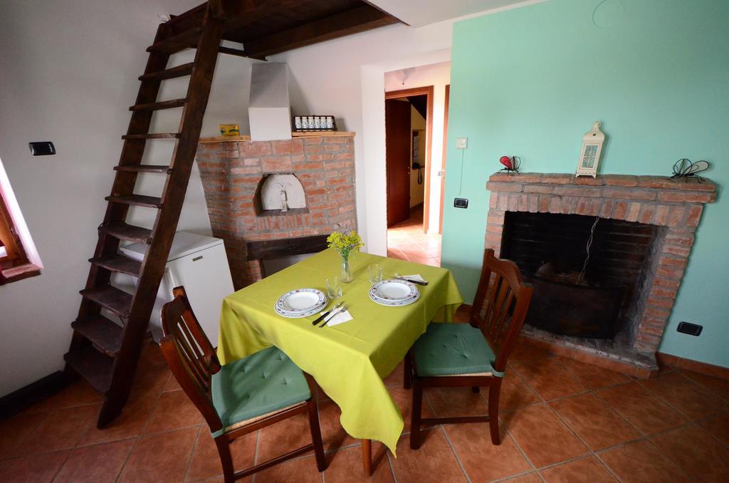 Agriturismo Agronauta Villa Piozzano Bagian luar foto